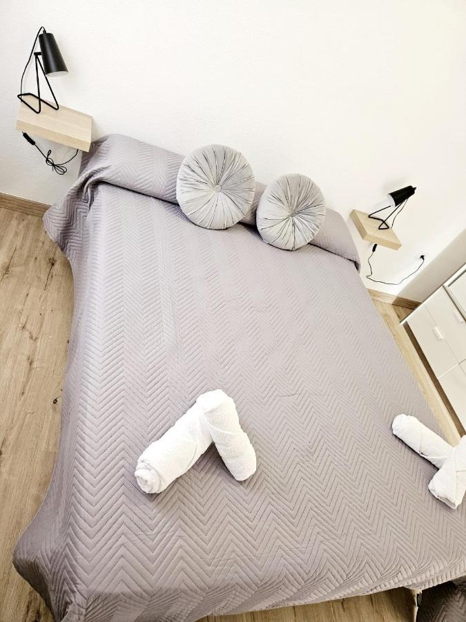 Apartamento Familiar En Triana เซบีญา ภายนอก รูปภาพ